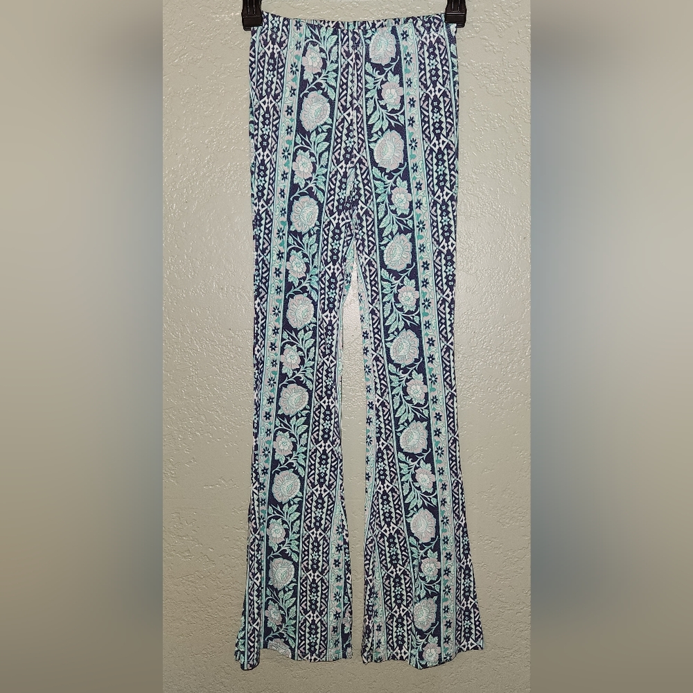 Teal fitted flare pattern print leggings- Used